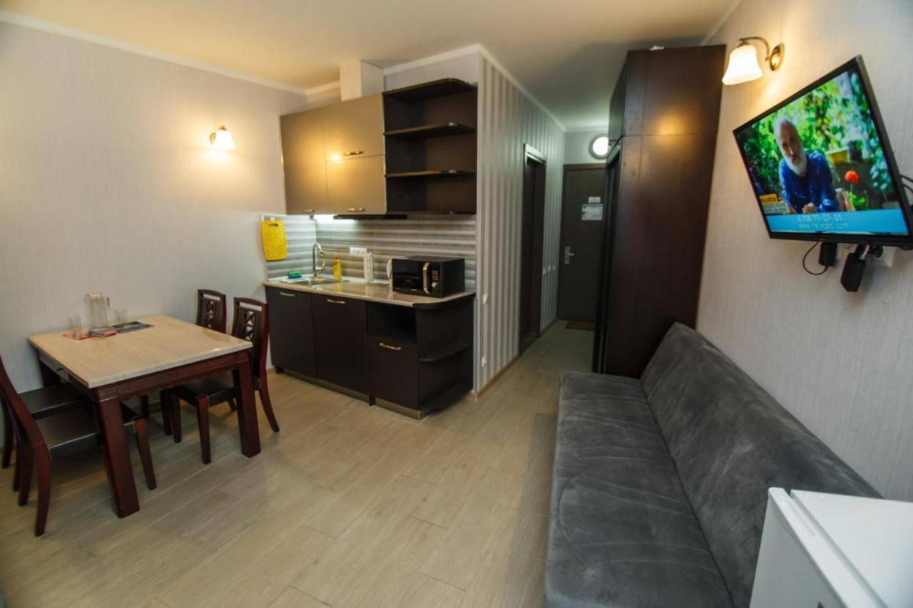 Rezal Plaza Batumi Apartment Exterior photo