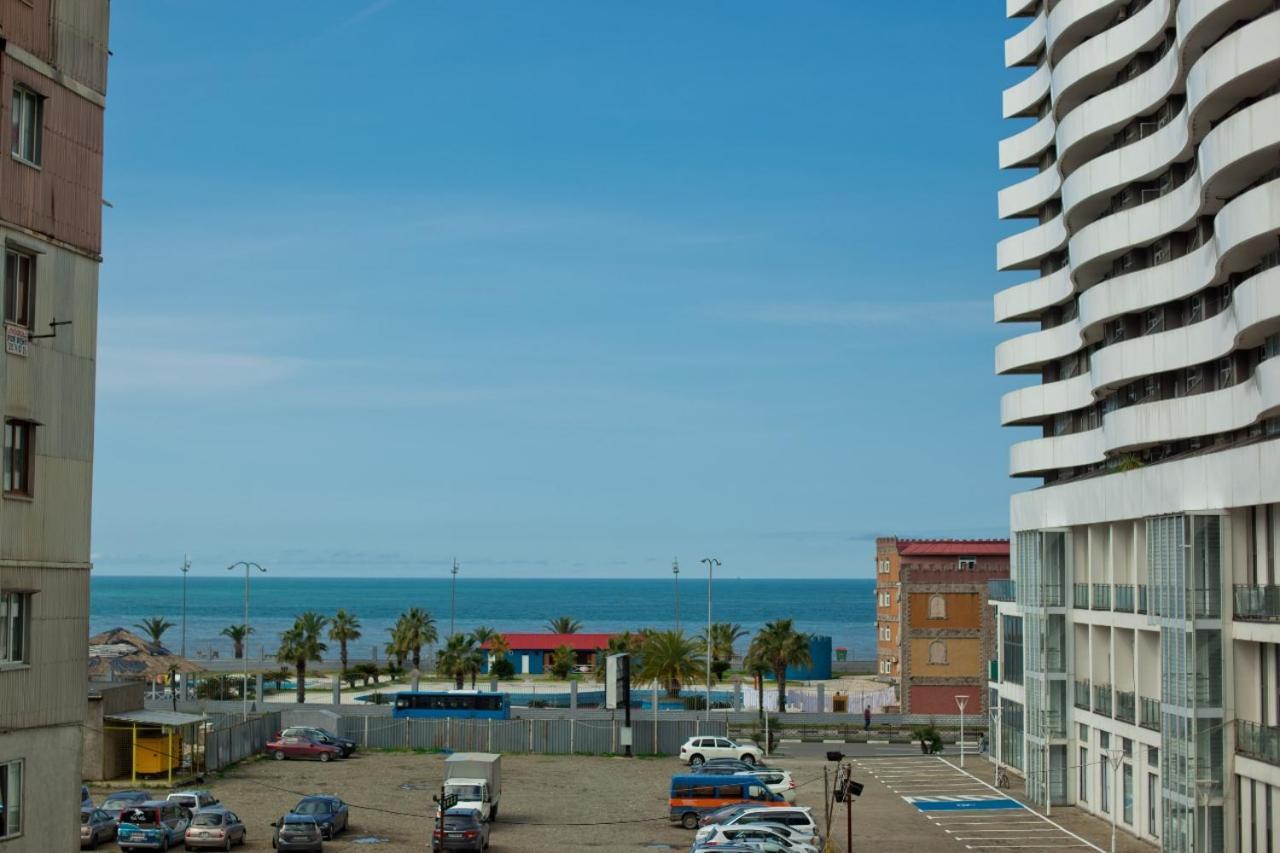 Rezal Plaza Batumi Apartment Exterior photo